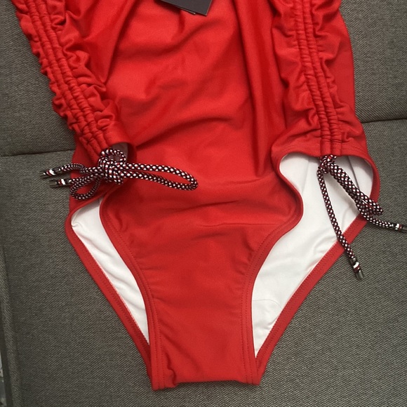 NWT Tommy Hilfiger Scoopneck One-Piece Swimsuit - Picture 3 of 5